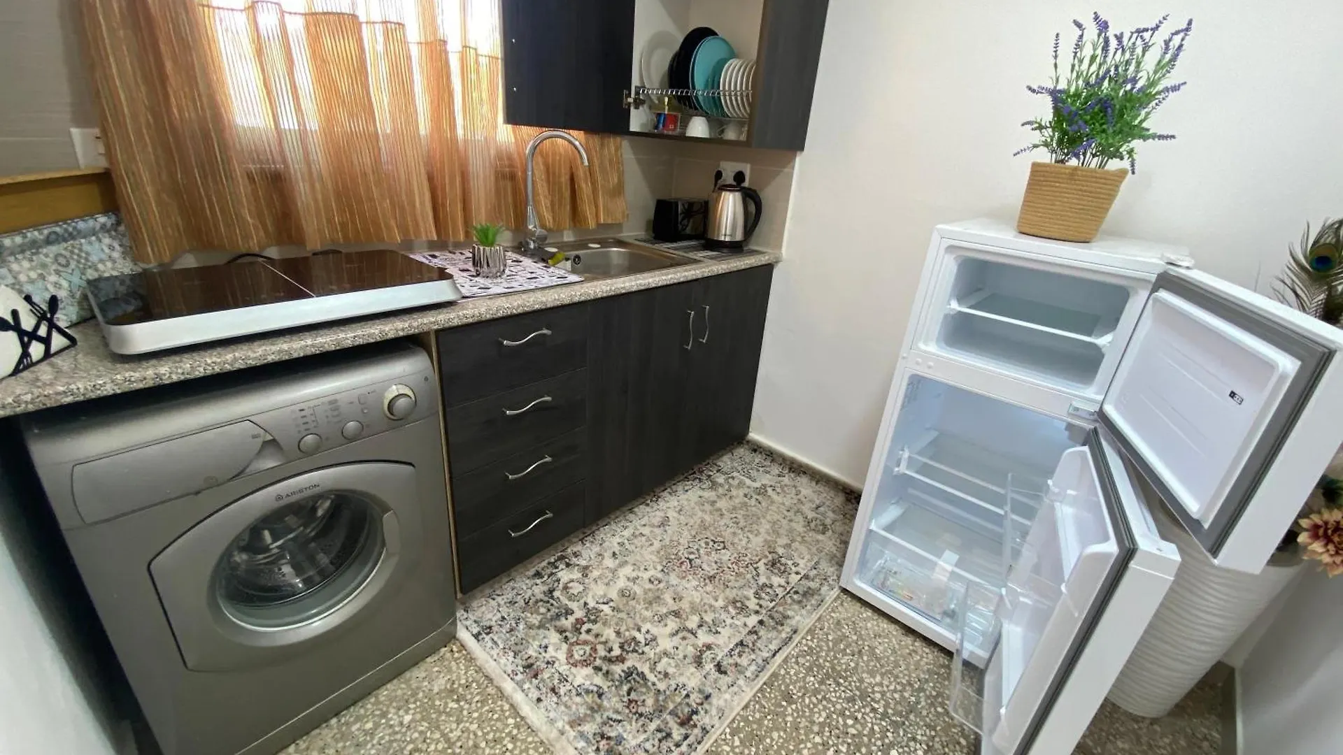 Mackenzie By The Sea Apartment Larnaca