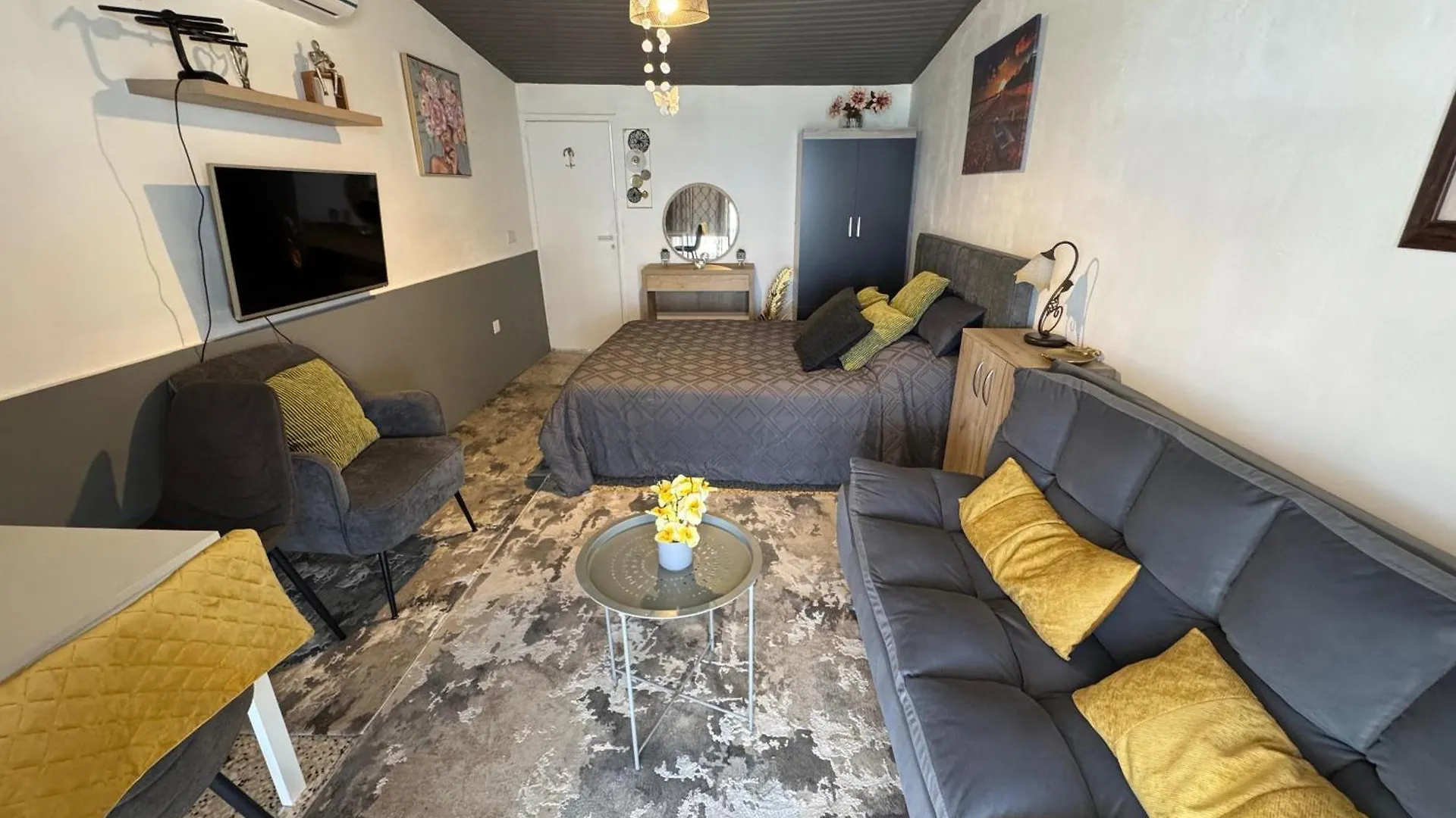 Mackenzie By The Sea Apartment Larnaca